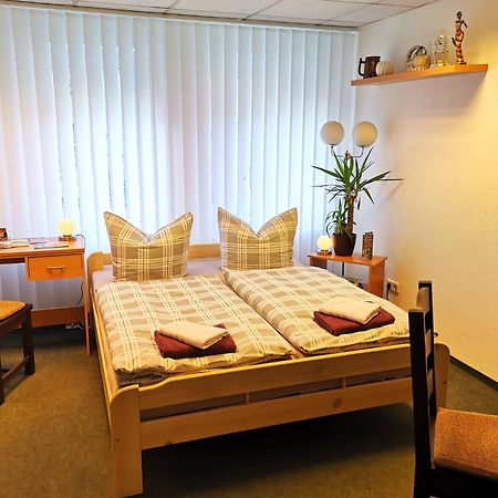 Gaestezimmer- Und Ferienzimmer Am Gewoelbekeller Meißen Buitenkant foto