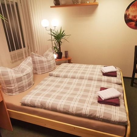 Gaestezimmer- Und Ferienzimmer Am Gewoelbekeller Meißen Buitenkant foto